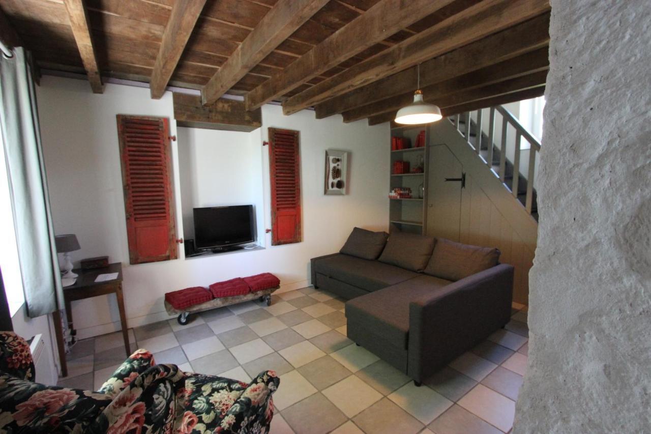 Bed and Breakfast Combrailleurs Espinasse Экстерьер фото
